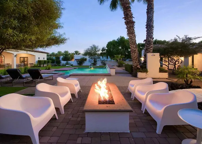 Luxury 8br With Pool, Pickleball, Golf & Volleyball Holiday home Scottsdale
