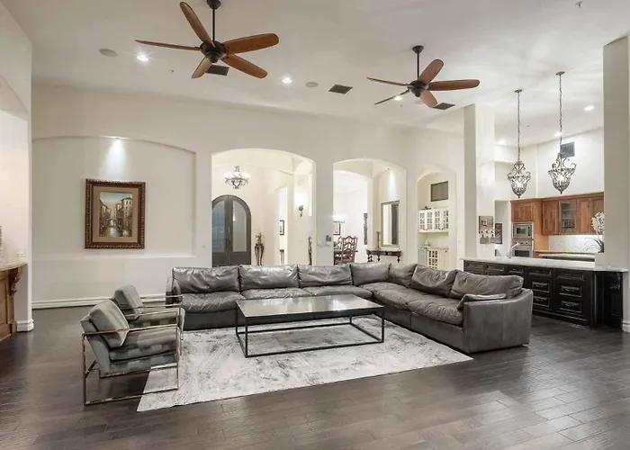 Luxury 8br With Pool, Pickleball, Golf & Volleyball
