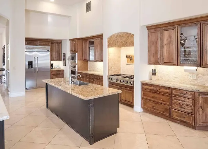 Luxury 8br With Pool, Pickleball, Golf & Volleyball Holiday home