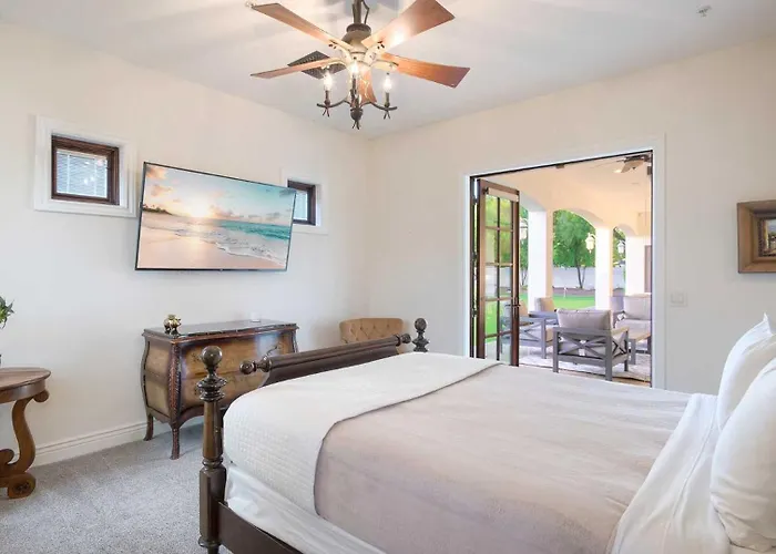 Holiday home Luxury 8br With Pool, Pickleball, Golf & Volleyball *
