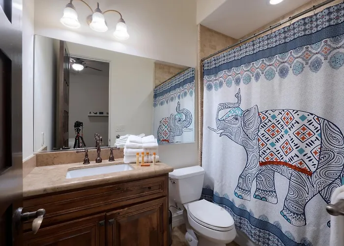 Luxury 8br With Pool, Pickleball, Golf & Volleyball Holiday home Scottsdale