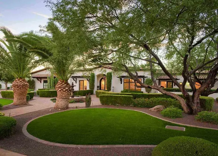 Luxury 8br With Pool, Pickleball, Golf & Volleyball Holiday home Scottsdale